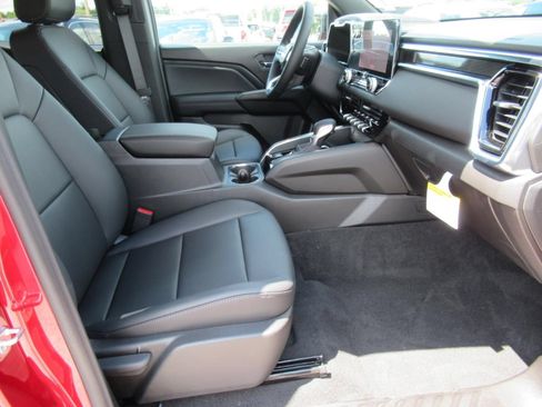 New 2026 GMC Canyon Elevation w/ Convenience Package RWD image 10