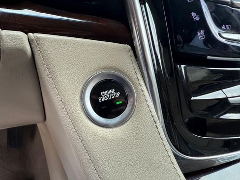 Used 2016 Cadillac Escalade ESV Premium AWD/4WD image 32