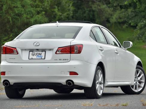 Used 2013 Lexus IS 250 AWD w/ Luxury Plus Pkg Value Edition image 5