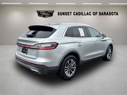 Used 2019 Lincoln Nautilus Select w/ Cargo Utility Package FWD image 4