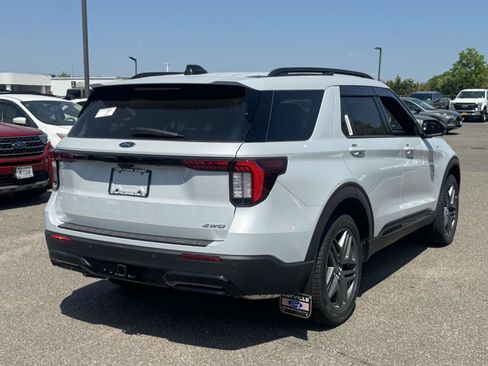 New 2026 Ford Explorer ST-Line AWD/4WD image 6