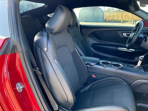 Used 2024 Ford Mustang Coupe image 9