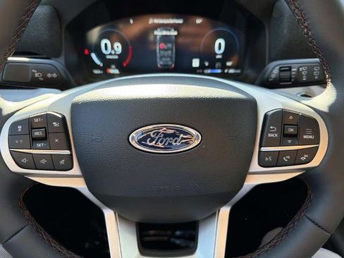 Certified 2025 Ford Explorer Active RWD image 20