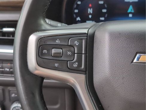 Used 2024 Chevrolet Suburban Premier RWD image 24