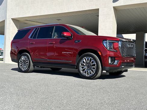 Certified 2024 GMC Yukon Denali Ultimate image 9
