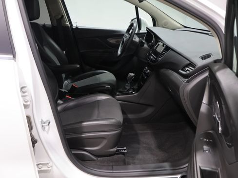 Used 2022 Buick Encore Preferred w/ Safety Package AWD/4WD image 21