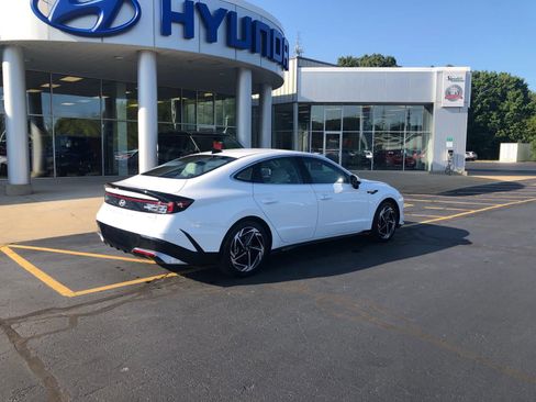 New 2026 Hyundai Sonata SEL image 2