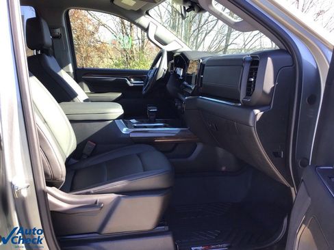 Used 2025 Chevrolet Silverado 1500 LT image 24