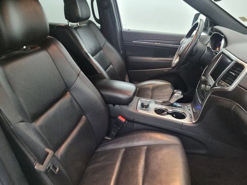 Used 2018 Jeep Grand Cherokee Limited image 21