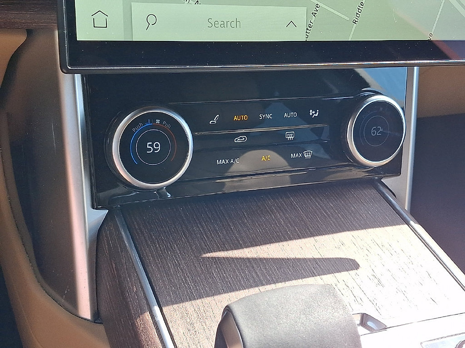 Certified 2023 Land Rover Range Rover SE AWD/4WD image 17
