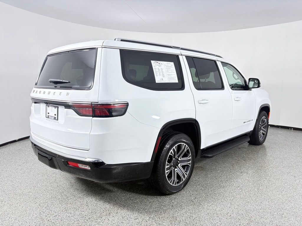 Used 2023 Jeep Wagoneer 4WD w/ Premium Group I image 10