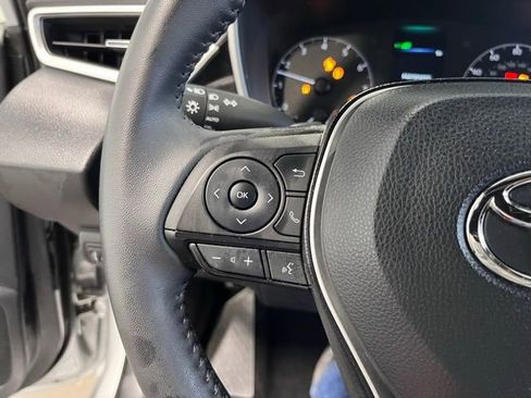 Used 2025 Toyota Corolla SE image 25