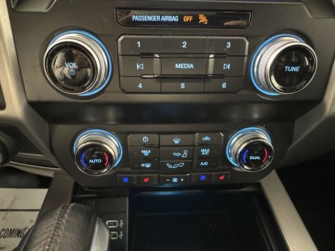 Used 2020 Ford F150 Platinum w/ Equipment Group 701A Luxury image 20