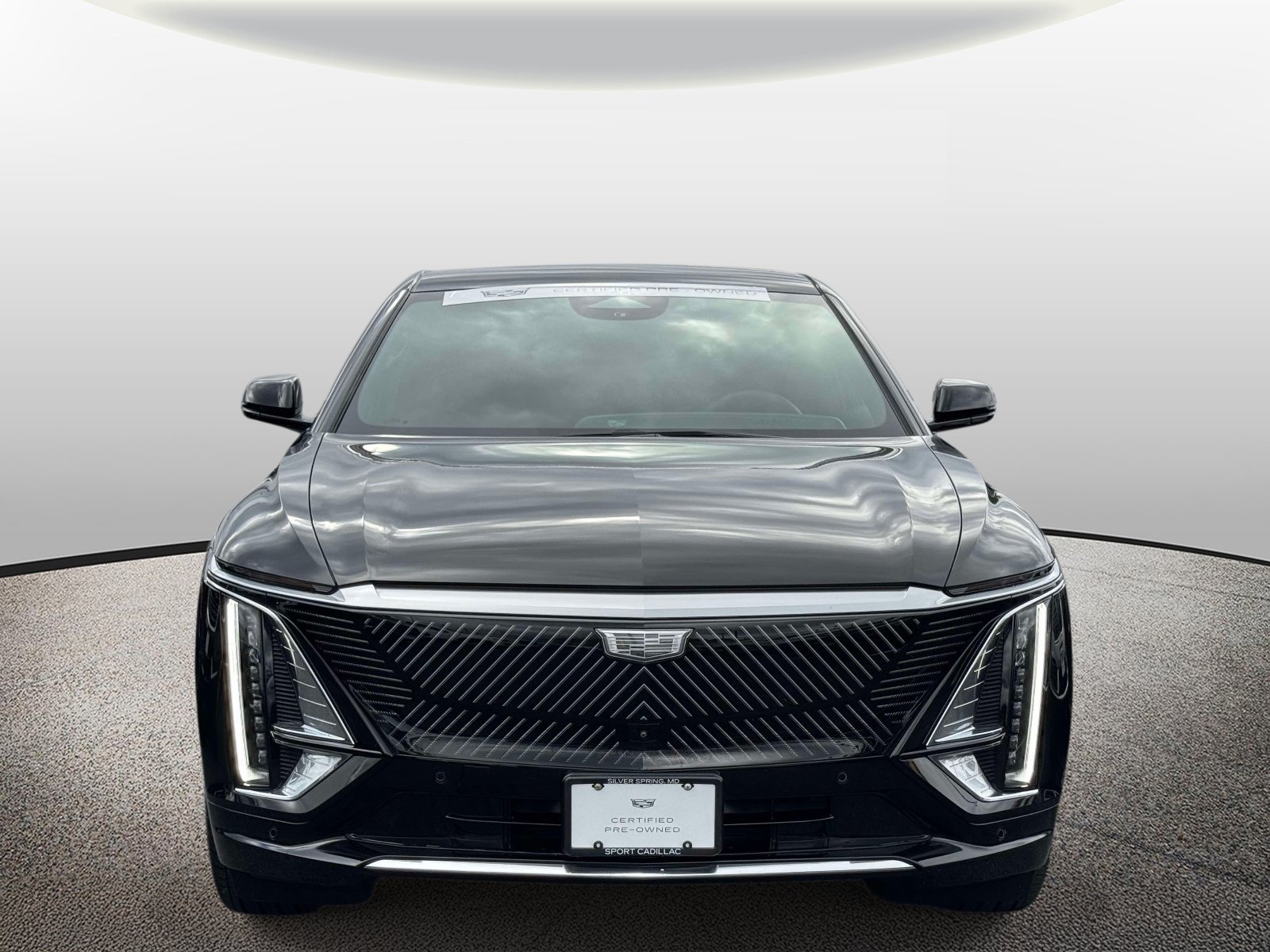 Certified 2024 Cadillac Lyriq Luxury w/ LPO, Floor Liner Package AWD/4WD image 28