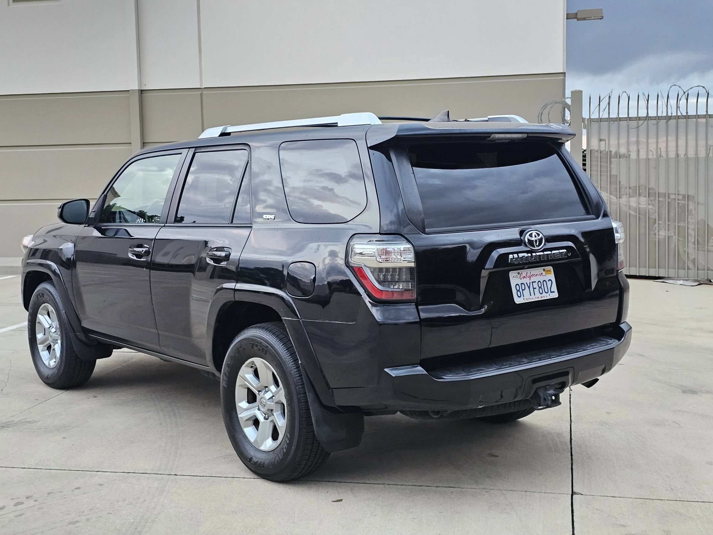 Used 2017 Toyota 4Runner SR5 RWD image 7