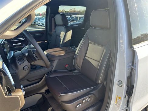 New 2026 GMC Sierra 1500 Denali w/ Denali Reserve Package image 15