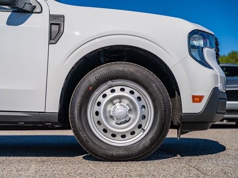 New 2025 Ford Maverick XL image 5