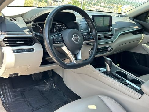 Used 2019 Nissan Altima 2.5 SL FWD image 7