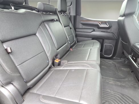 Used 2022 Chevrolet Silverado 1500 LT Trail Boss w/ LT Trail Boss Premium Package AWD/4WD image 18