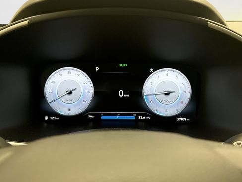 Used 2023 Hyundai Santa Fe SEL w/ Premium Package AWD/4WD image 9