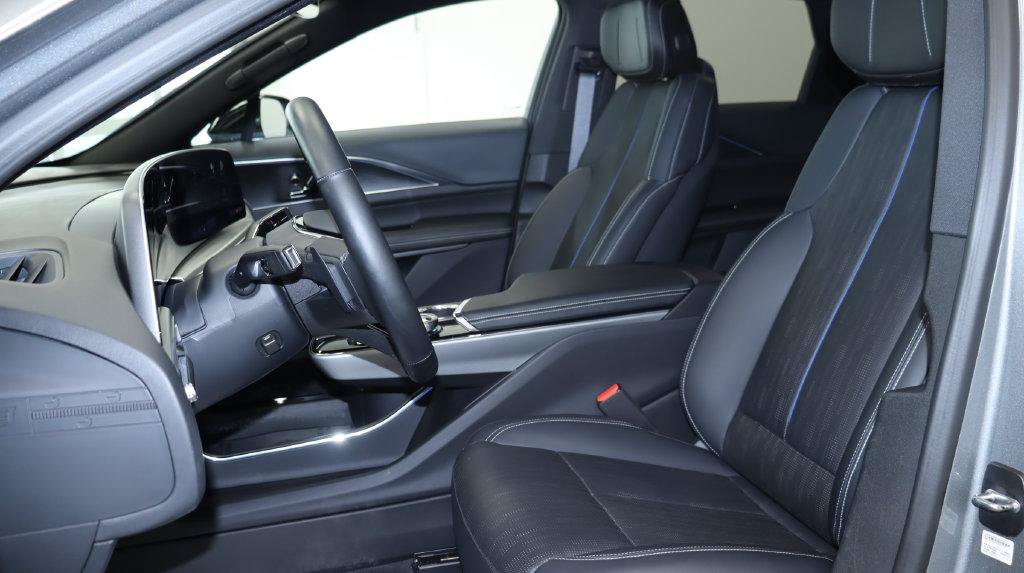 Certified 2024 Cadillac Lyriq Sport AWD/4WD image 26