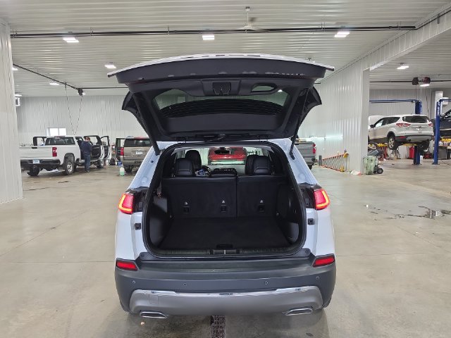Used 2020 Jeep Cherokee Limited AWD/4WD image 27