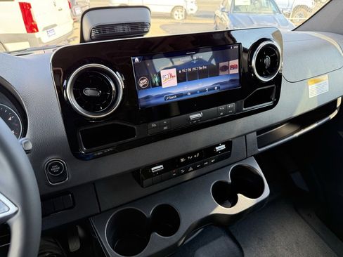 New 2026 Mercedes-Benz Sprinter 2500 image 19