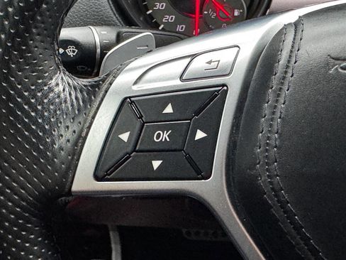 Used 2016 Mercedes-Benz SL 550 image 41