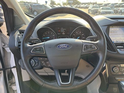 Used 2017 Ford Escape Titanium w/ Canadian Touring Package AWD/4WD image 16
