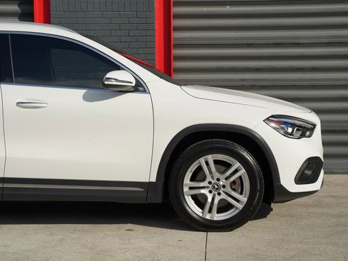 Used 2023 Mercedes-Benz GLA 250 4MATIC image 32