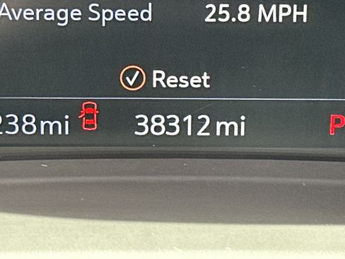 Used 2021 Buick Envision Essence w/ Technology Package I FWD image 27