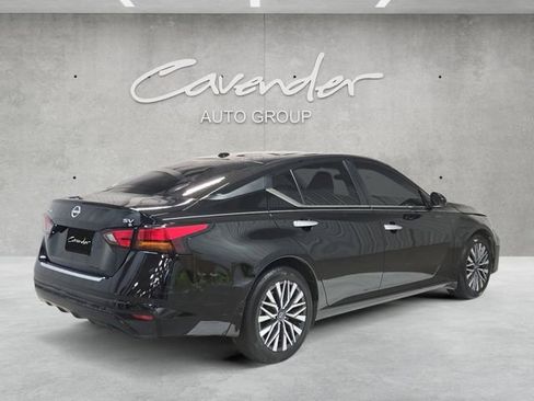 Used 2023 Nissan Altima 2.5 SV image 16