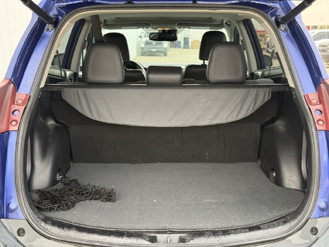 Used 2014 Toyota RAV4 Limited w/ Technology Package FWD image 32