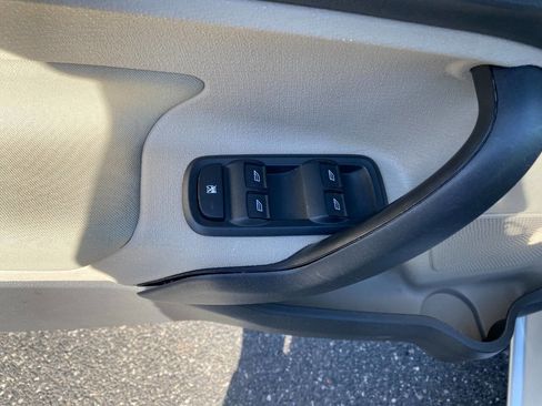 Used 2015 Ford Fiesta SE w/ Exterior Protection Package image 12