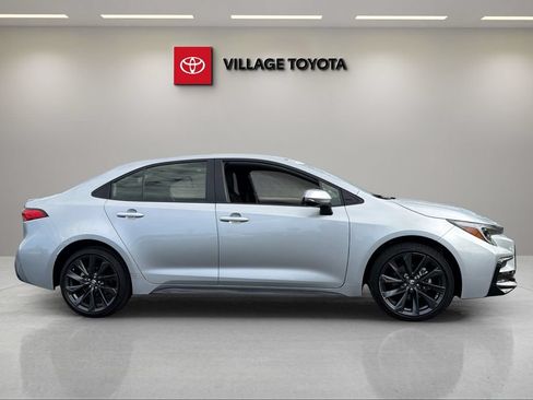 Certified 2024 Toyota Corolla SE FWD image 6