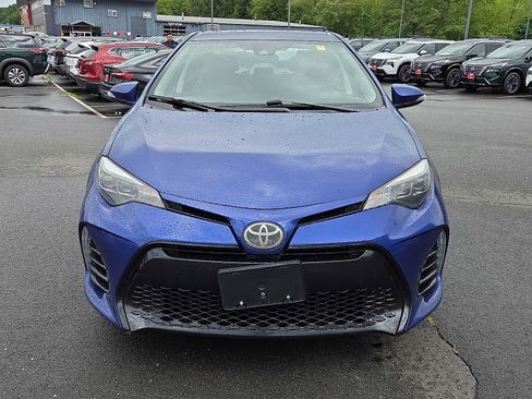 Used 2018 Toyota Corolla XSE FWD image 2