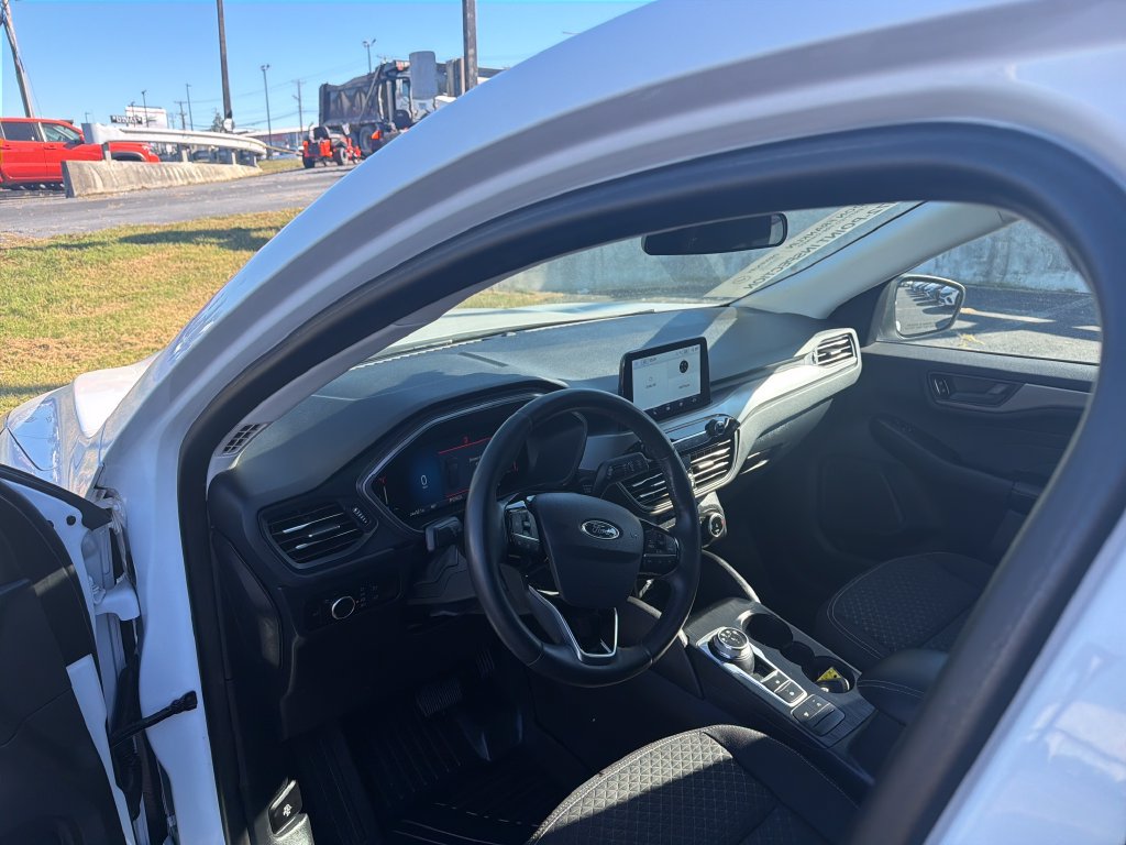 Used 2023 Ford Escape Active AWD/4WD image 15