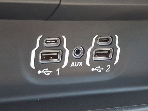 Used 2020 RAM 1500 Laramie AWD/4WD image 24