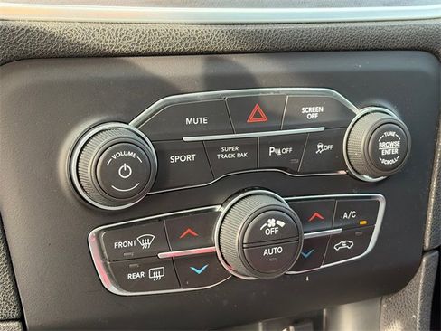 Used 2017 Dodge Charger R/T image 21