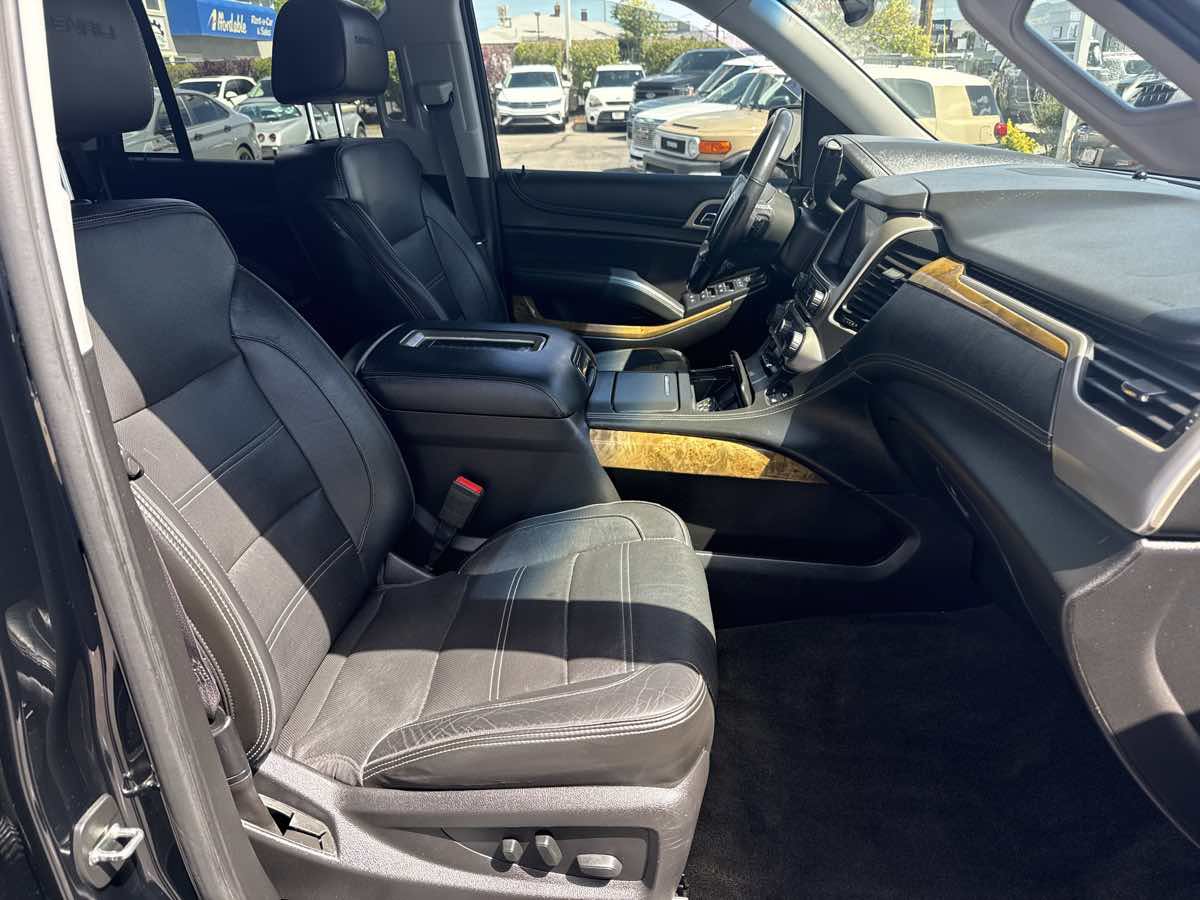 Used 2017 GMC Yukon Denali w/ Open Road Package AWD/4WD image 25