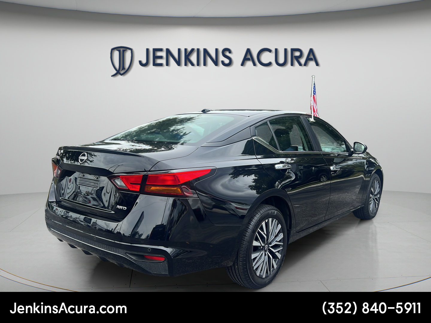 Used 2025 Nissan Altima 2.5 SV AWD/4WD image 3