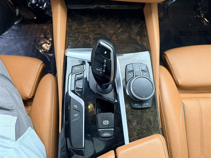 Used 2017 BMW 540i RWD image 39