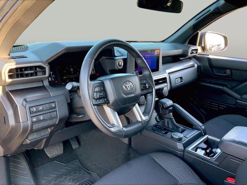 Used 2025 Toyota 4Runner SR5 RWD image 17