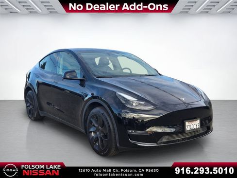 Used 2024 Tesla Model Y Long Range AWD/4WD image 1