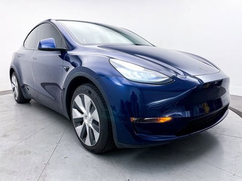 Used 2021 Tesla Model Y 2WD image 10