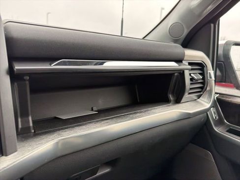 Used 2022 Ford F150 Lariat image 34