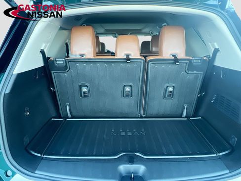 Used 2024 Nissan Pathfinder Platinum w/ Cargo Package image 35