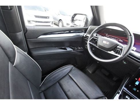 Used 2025 Cadillac Escalade Sport w/ LPO, Floor Liner Package RWD image 8