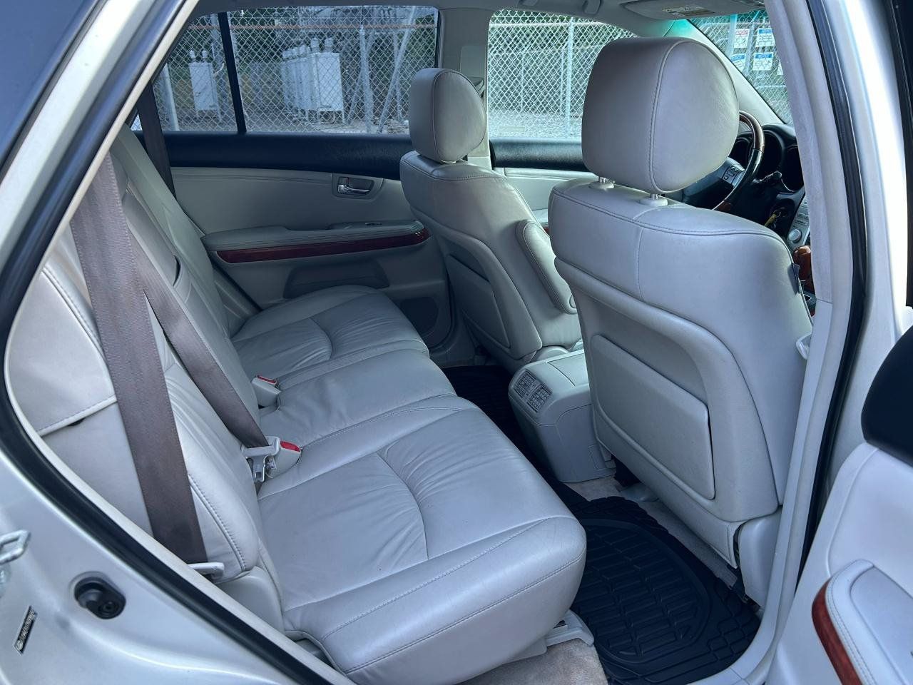 Used 2005 Lexus RX 330 AWD w/ Premium Plus Pkg image 18