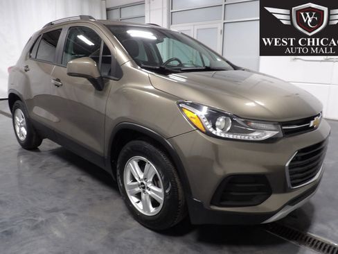 Used 2021 Chevrolet Trax LT w/ Driver Confidence Package FWD image 1